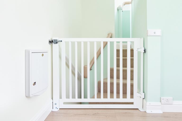Regalo Easy Step Walk Thru Safety Gate — Regalo toddler safety